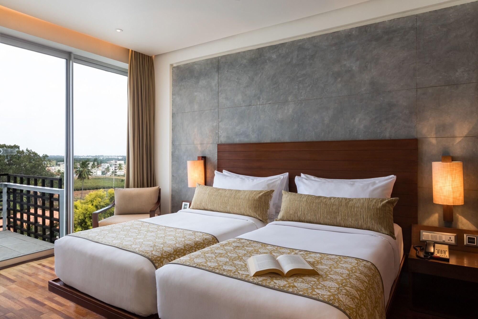 Holiday Inn & Suites Bengaluru Whitefield Экстерьер фото