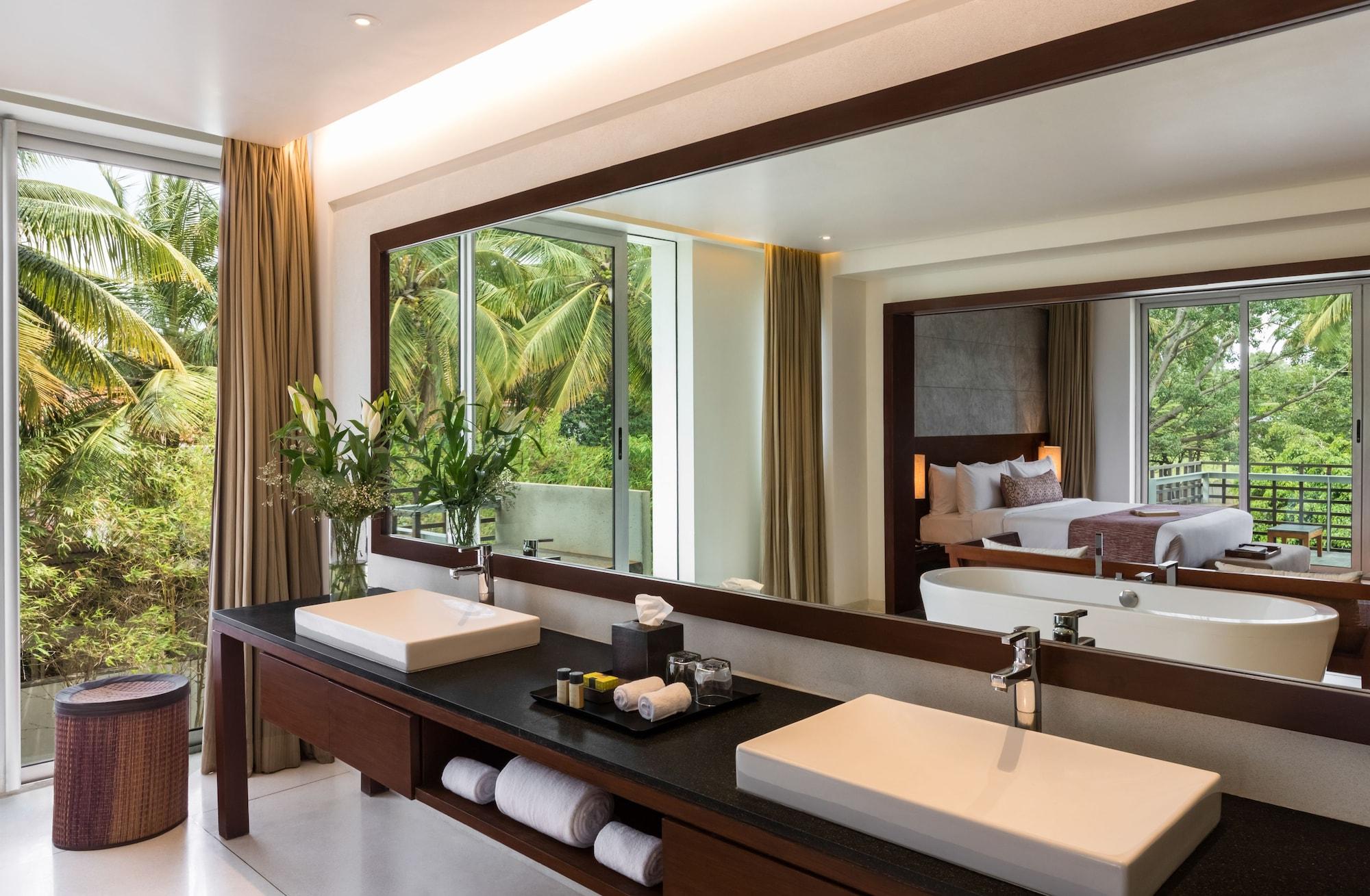 Holiday Inn & Suites Bengaluru Whitefield Экстерьер фото