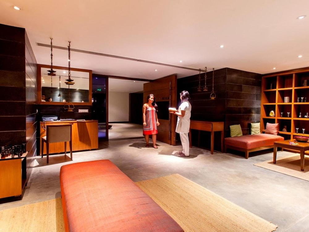 Holiday Inn & Suites Bengaluru Whitefield Экстерьер фото