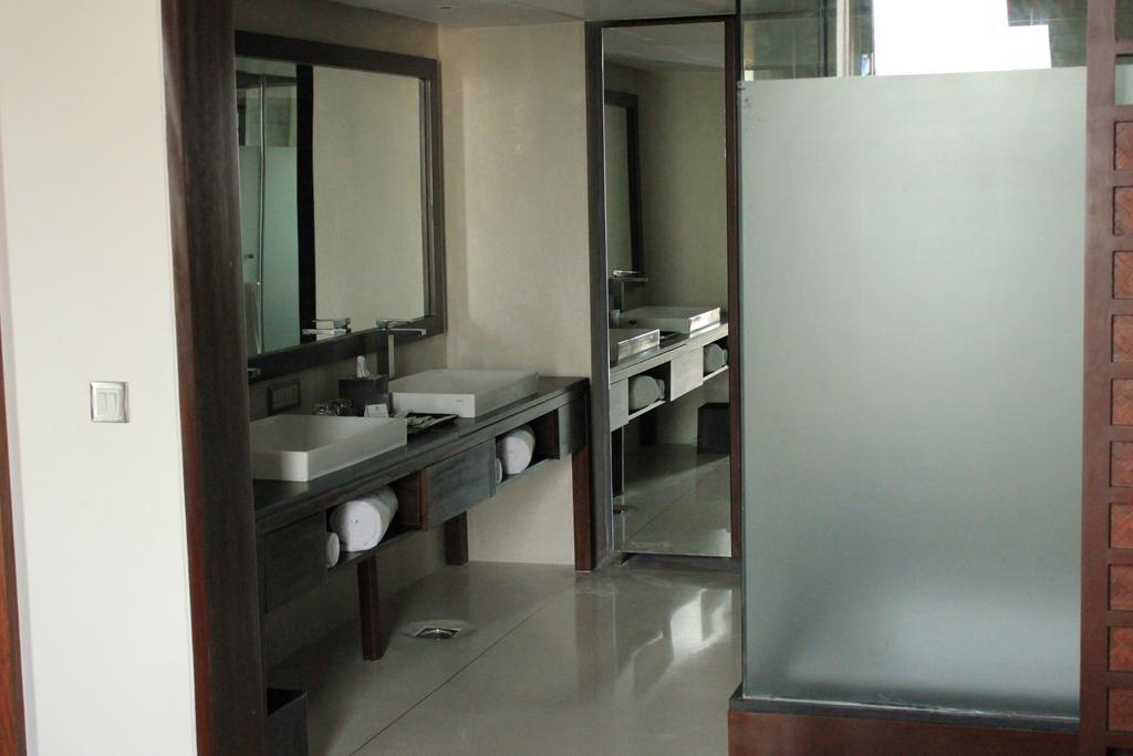 Holiday Inn & Suites Bengaluru Whitefield Экстерьер фото