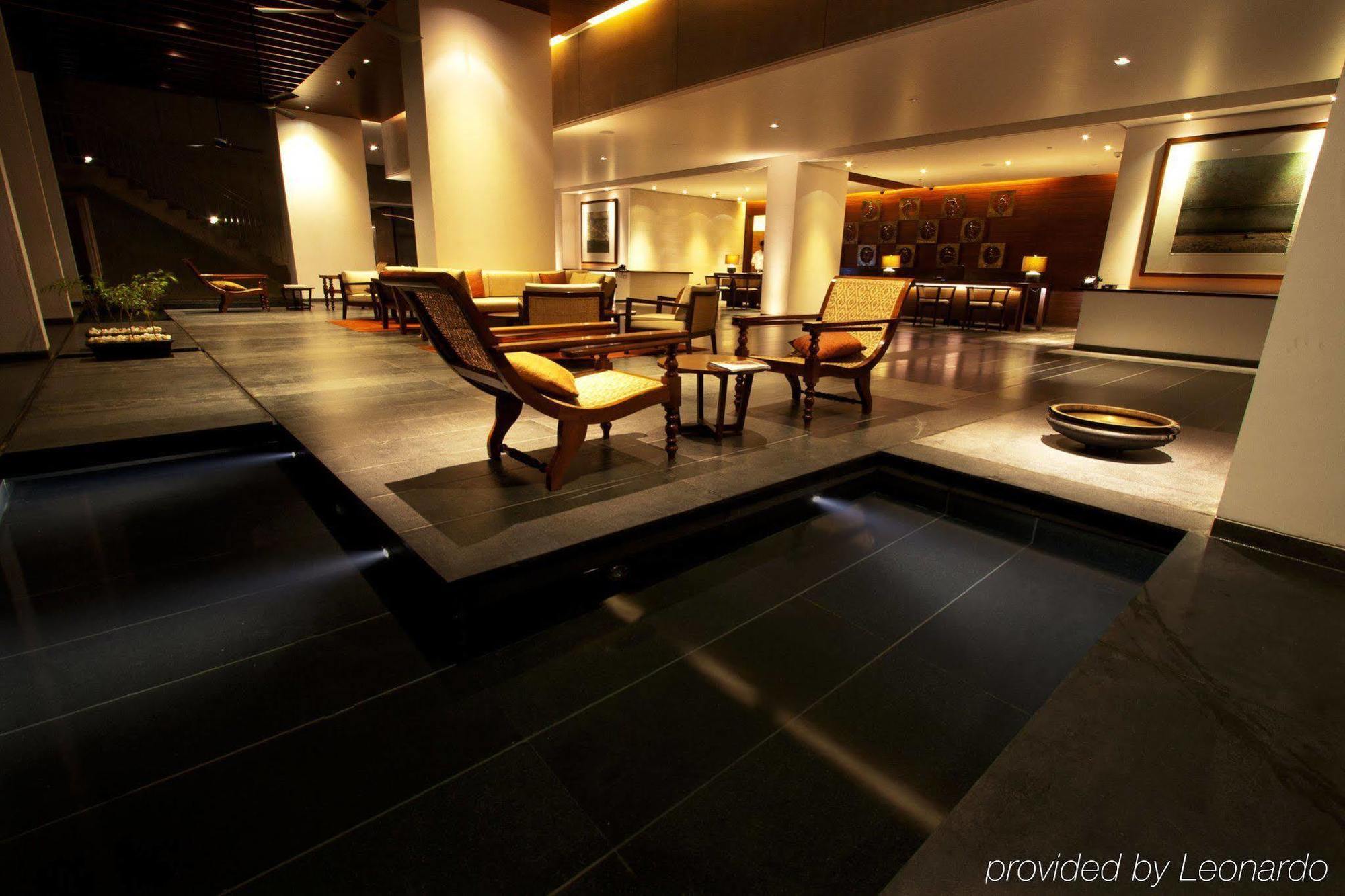 Holiday Inn & Suites Bengaluru Whitefield Экстерьер фото