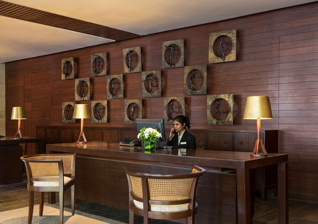 Holiday Inn & Suites Bengaluru Whitefield Интерьер фото